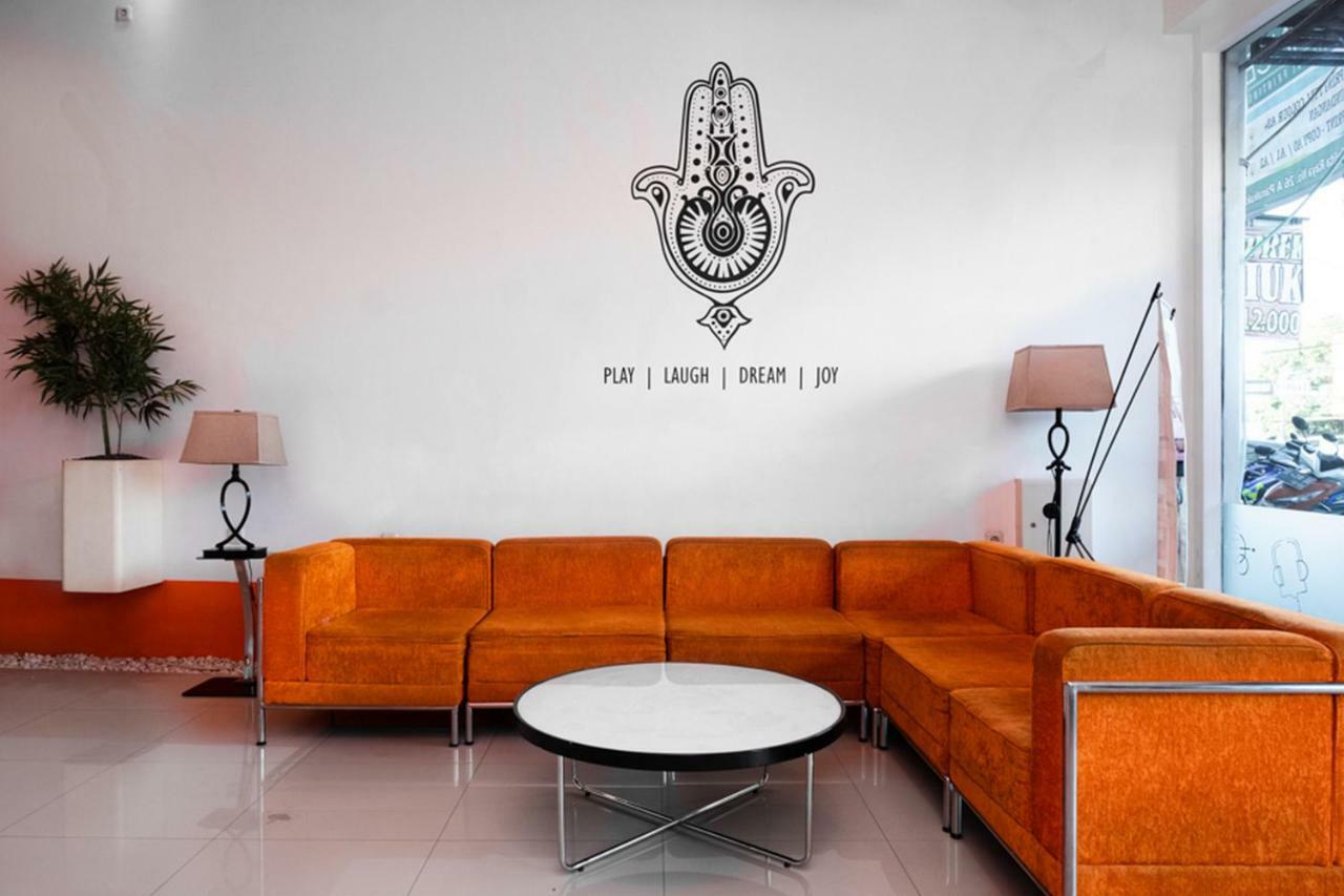 Hotel Reddoorz @ Pelita Raya Rappocini à Makassar Extérieur photo