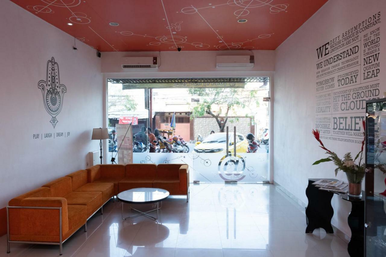 Hotel Reddoorz @ Pelita Raya Rappocini à Makassar Extérieur photo