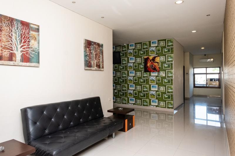 Hotel Reddoorz @ Pelita Raya Rappocini à Makassar Extérieur photo