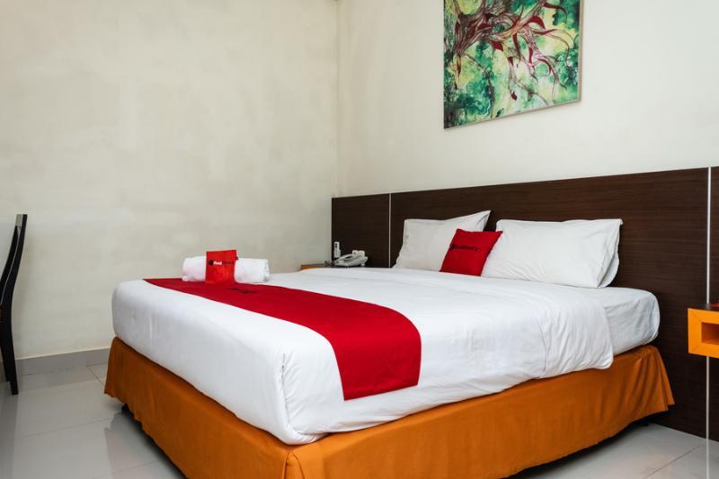 Hotel Reddoorz @ Pelita Raya Rappocini à Makassar Extérieur photo